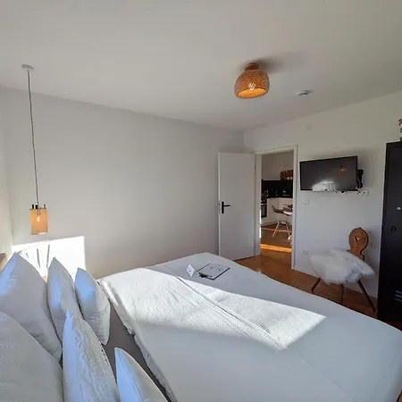 Uebernachterei - 3 Hochwertige Premium-appartements * Hüfingen